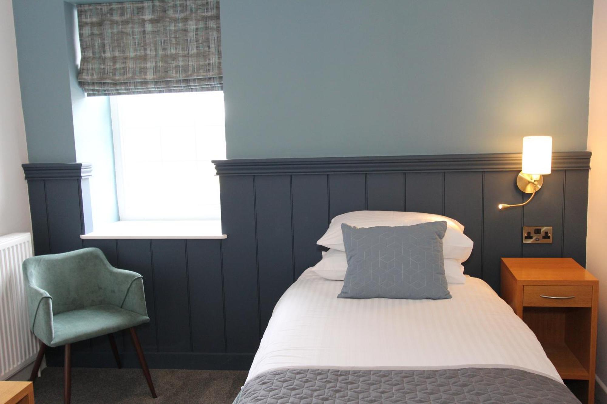 Gwesty Nanhoron Arms Hotel Nefyn Exterior photo