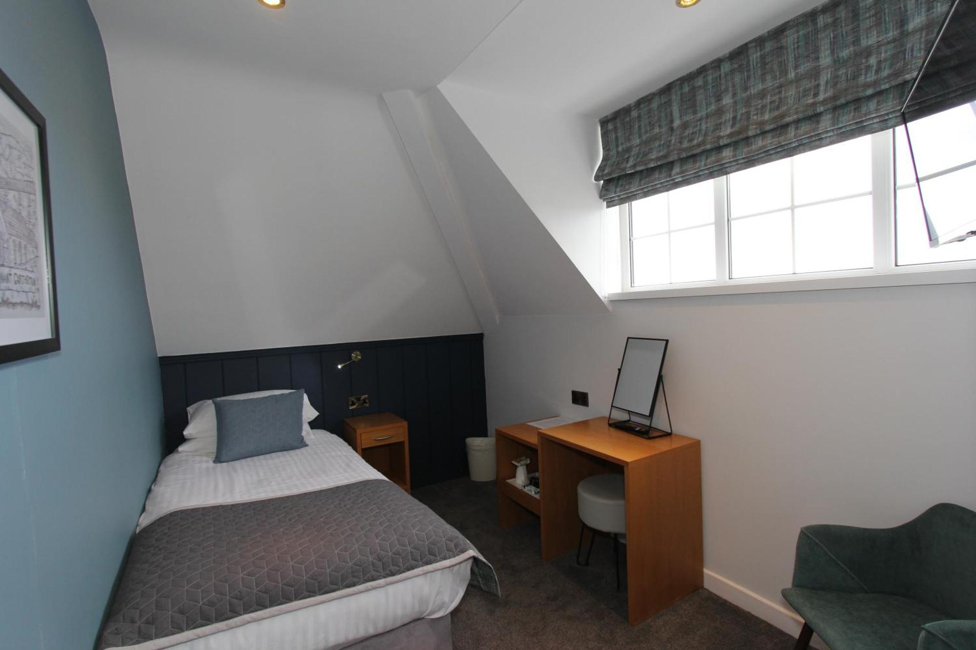 Gwesty Nanhoron Arms Hotel Nefyn Exterior photo