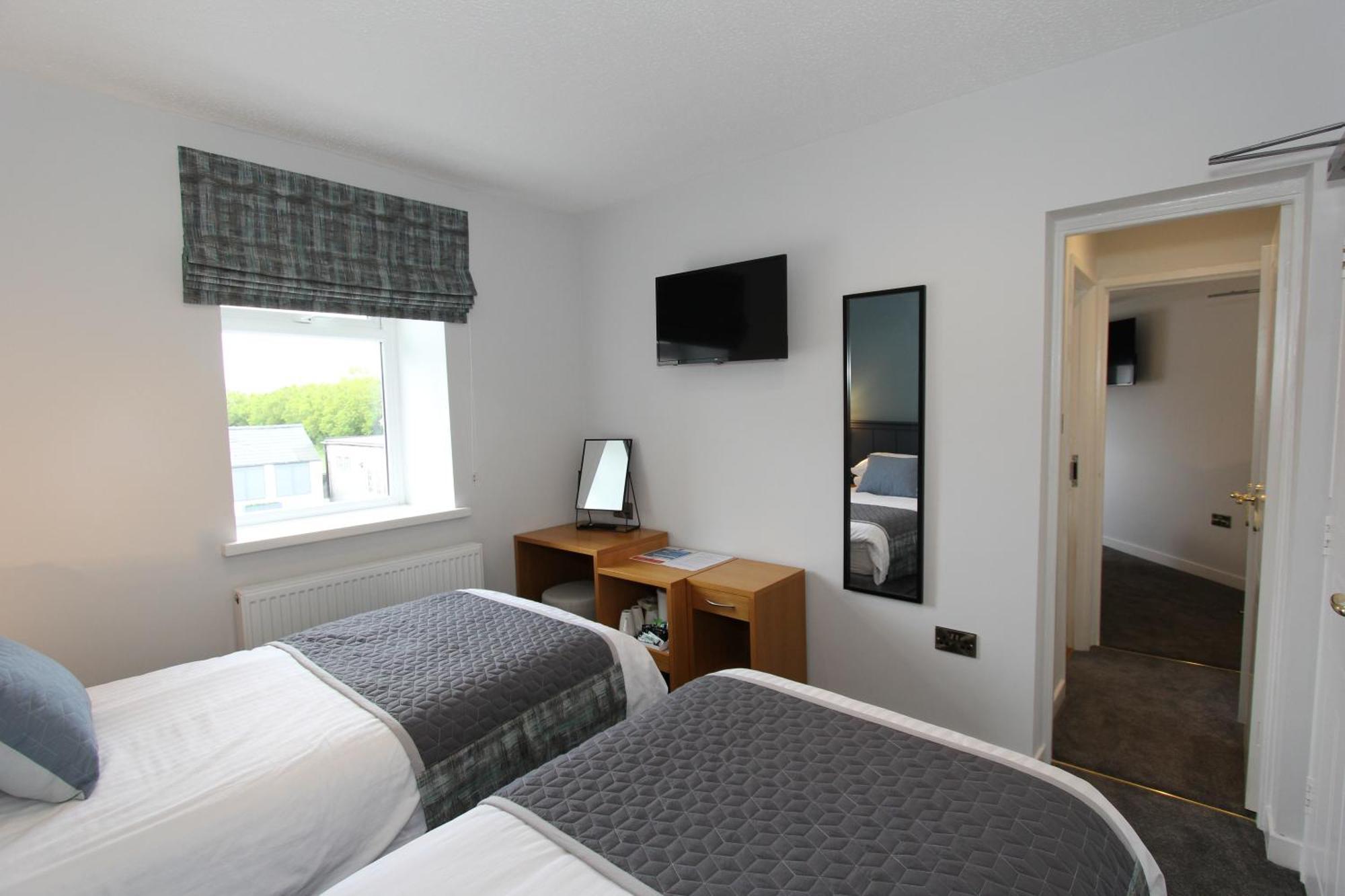 Gwesty Nanhoron Arms Hotel Nefyn Exterior photo
